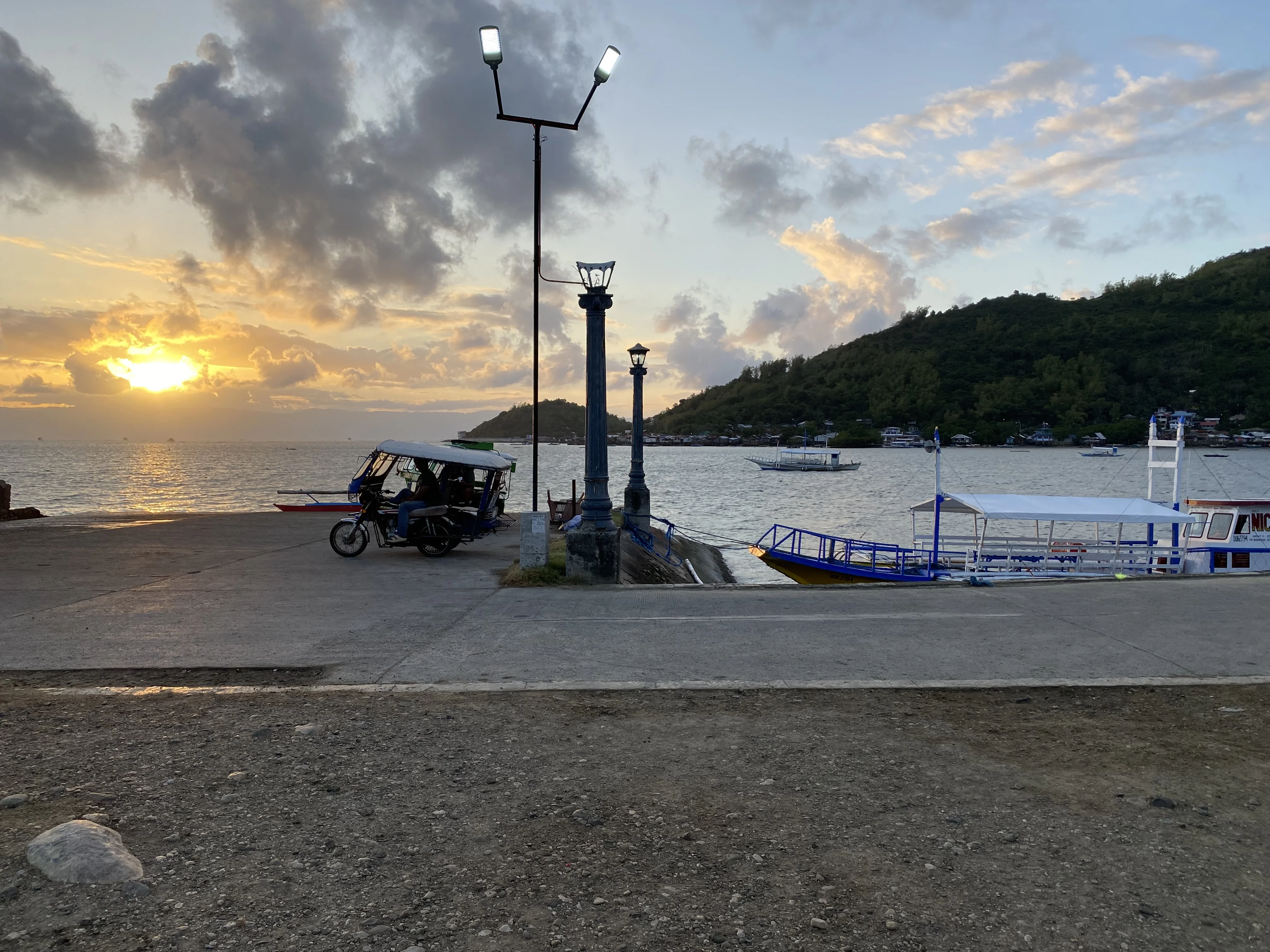 Sunrise at the Bais dock
